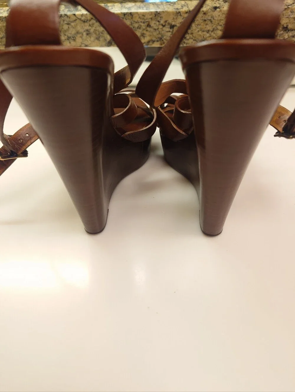 EUC Iconic Brown BURBERRY Delamer Leather Platform Wedge Sandal 39 Runway Heels